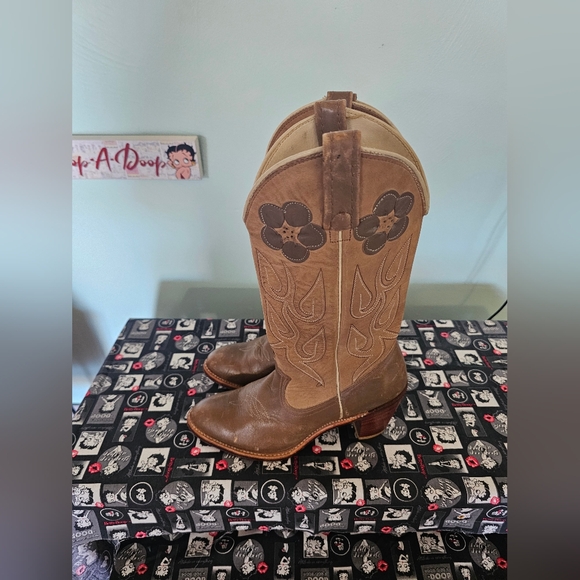 ACME Vintage Woman's Western Leather Cowgirl Boots - Picture 5 of 9